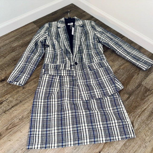 Plaid Women's Skirt - Blue and White - Picture 5 of 6